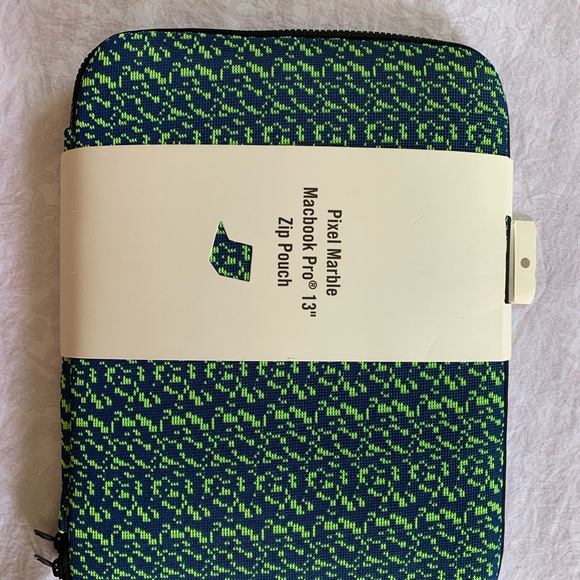 Handbags - Pixel marble zipper MacBook case